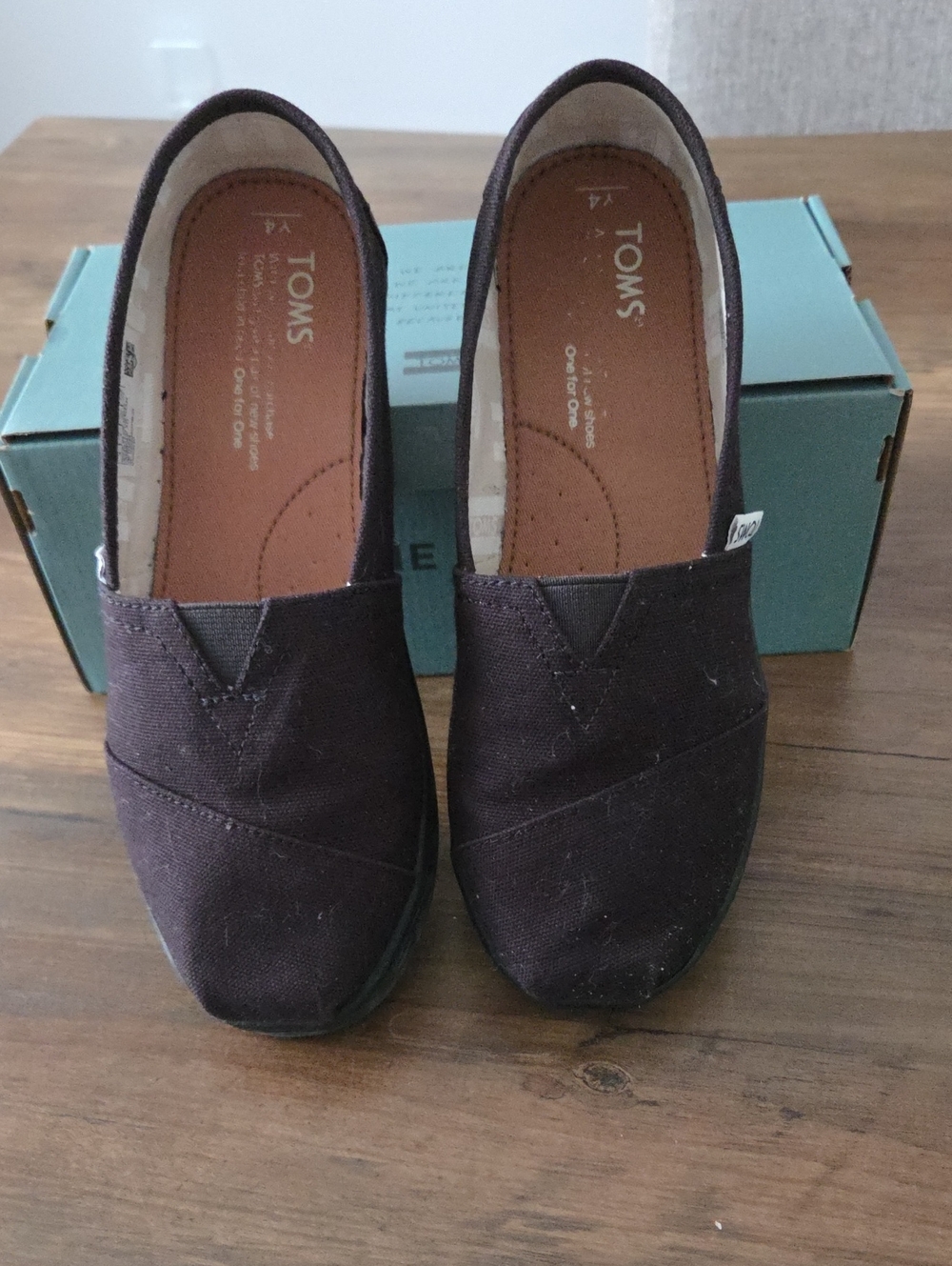 Toms Classic Black Canvas Slip On